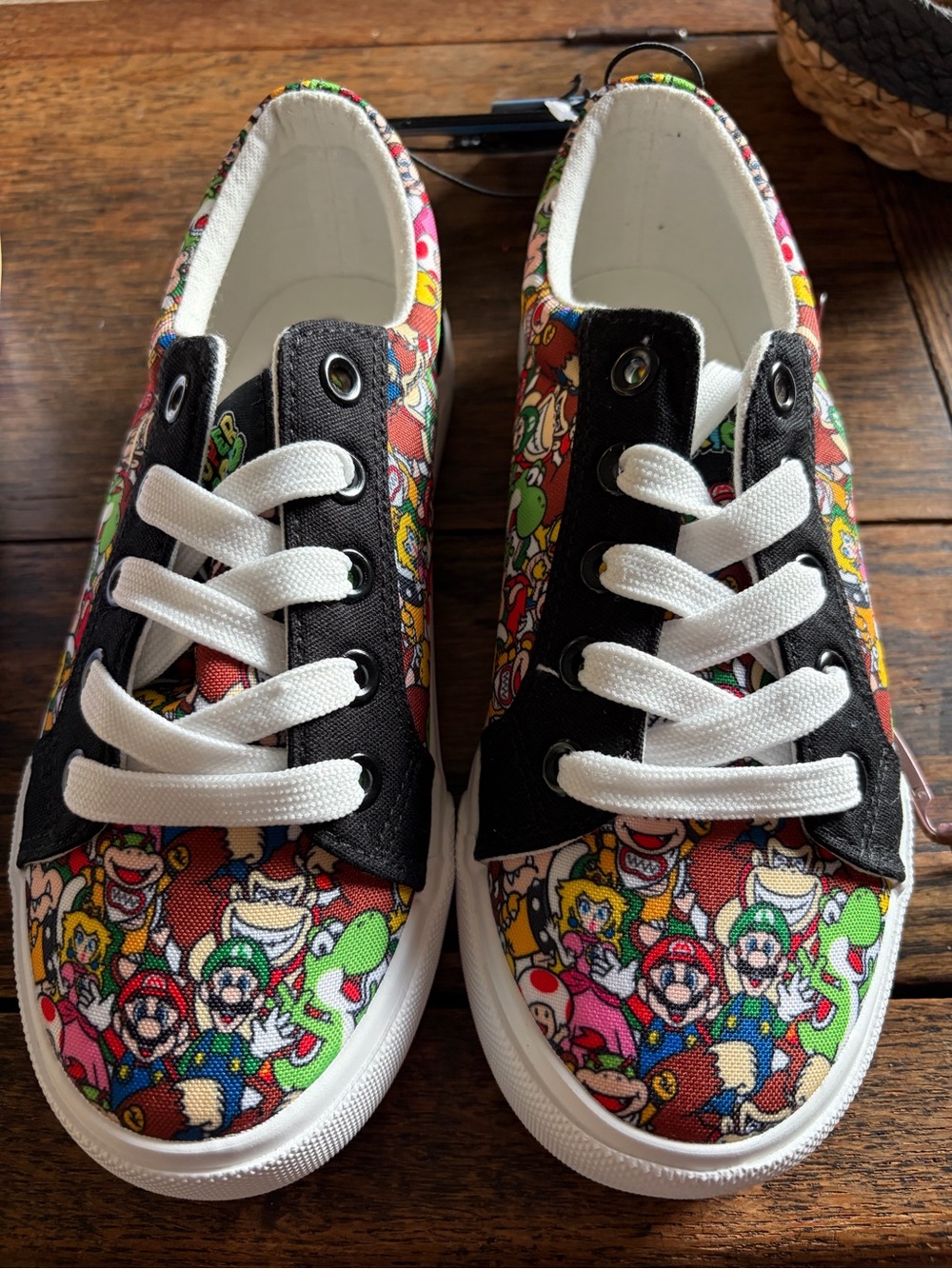 Nintendo Kids Low-Top Sneakers in Multi-Color with White Laces